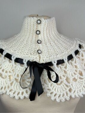 Cream Crochet Detachable Collar with Black Ribbon